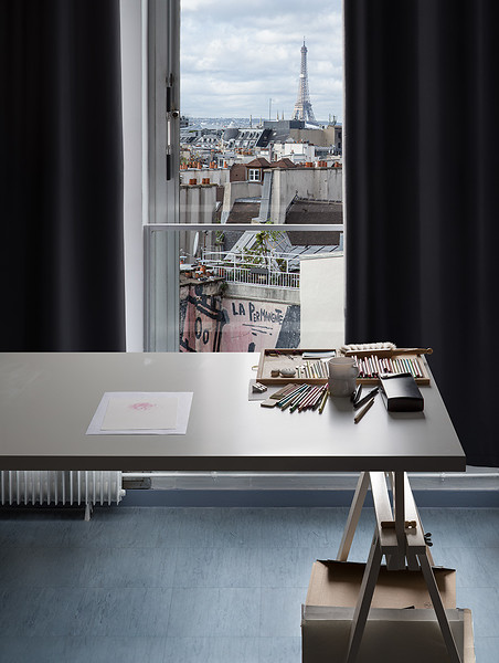 „Rose Souvenir de Baden-Baden“ im Atelier des Künstlers, Paris 2019, 2019 &ndash; Ed. 3+2; 151, 8 x 114, 3 cm; Fotomontage, Pigmentdruck auf Papier, Diasec