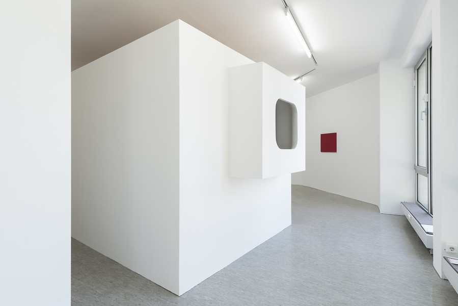 Jugendzimmer, 2001/2018 – 530 x 240 x 230 cm; Holz, Styropor, Farbe; Foto: Annette Kradisch