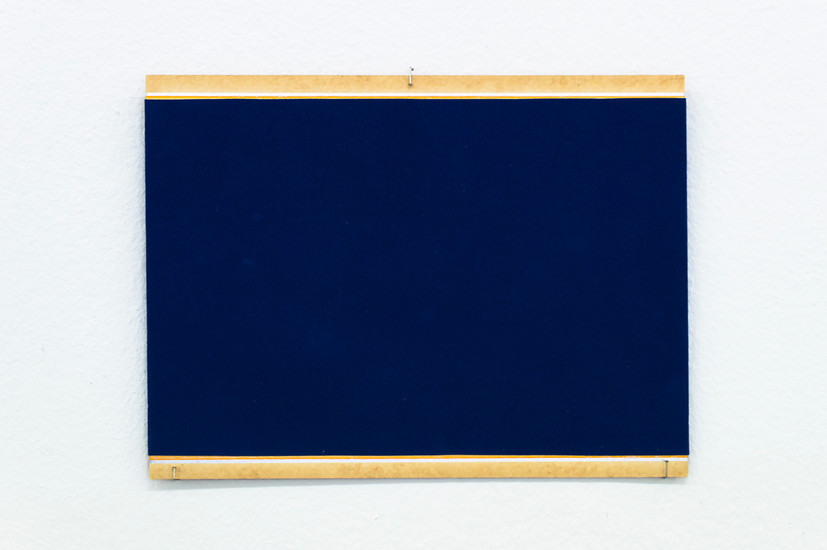 Susanne Roth, Horizont (H 8), 2020 – 15,5 x 20,5 cm; Collage, einseitig bedruckter Karton, Velourpapier; Foto: Rainer Kradisch