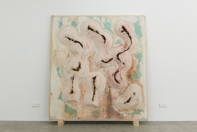 Ohne Titel, 2019 – 203 x 183 cm;
Putz, Pigment auf Gipskarton und Holz; Foto Annette Kradisch