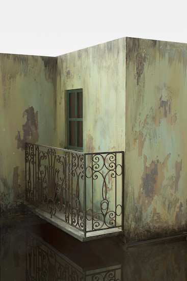 Malika  Eilers, o. T. (Balkon), 2013 &ndash; ed. 4 + 1; 45,5 x 30,5 cm; Fotografie auf Aludibond