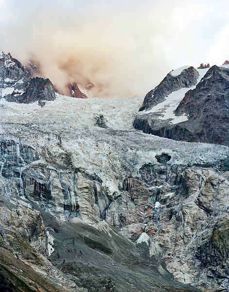 Brenvagletscher (Italien) aus der Serie „Strata“, 2013 &ndash; Ed. 5+1, 162,5 x 128 cm, Light Jet Print auf Aludibond kaschiert, gerahmt