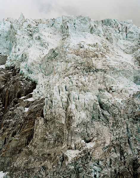 Glacier de Argentiere (France) aus der Serie „Strata", 2009 – Ed. 5+1, 162,5 x 128 cm, Light Jet Print auf Aludibond kaschiert, gerahmt